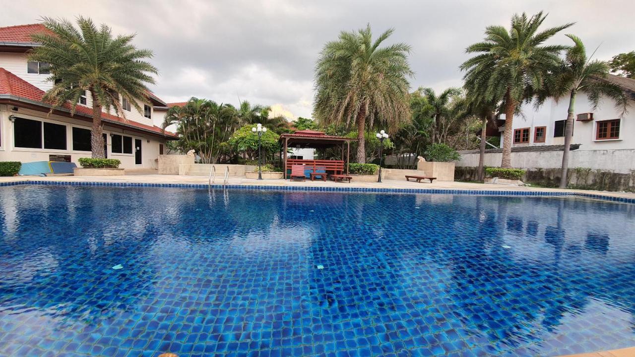 Serene Sands Bang Lamung Exterior foto